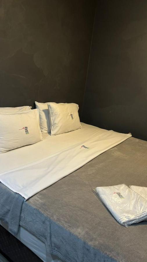 Ipanema Beach Hostel Ріо-де-Жанейро Екстер'єр фото